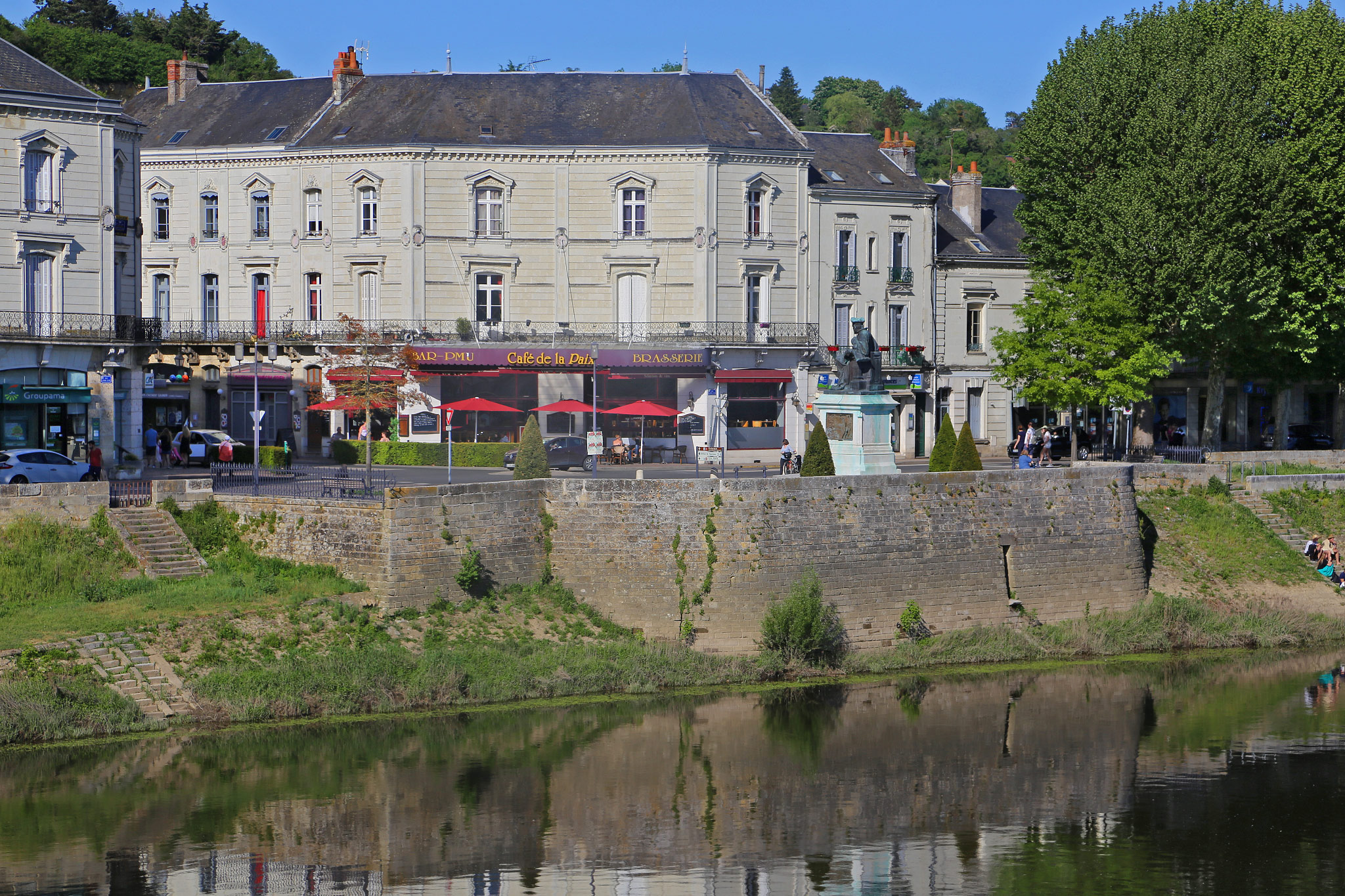 Chinon